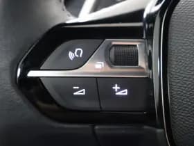 Peugeot 2008 1.2 Hybride 145 Allure | 360 Camera | Luxe thumbnail 19