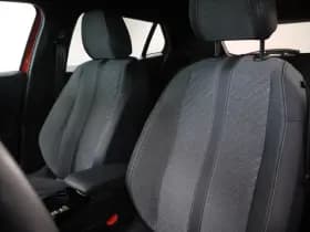 Peugeot 2008 1.2 Hybride 145 Allure | 360 Camera | Luxe thumbnail 8