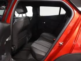 Peugeot 2008 1.2 Hybride 145 Allure | 360 Camera | Luxe thumbnail 9