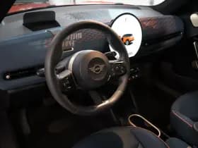 MINI Mini Aceman E Favoured L 42.5 kWh thumbnail 6