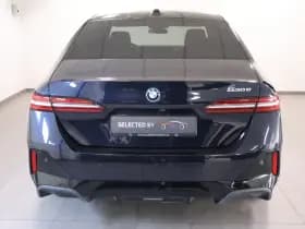 BMW 5 Serie 530e | M-Sport | Pano | 360 camera thumbnail 4