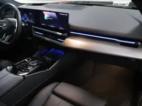 BMW 5 Serie 530e | M-Sport | Pano | 360 camera thumbnail 8