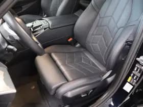 BMW 5 Serie 530e | M-Sport | Pano | 360 camera thumbnail 9