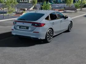 Honda Civic 2 0 e hev elegance thumbnail 4
