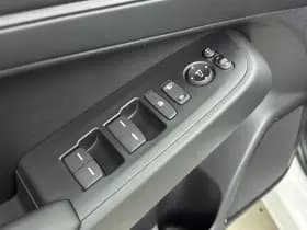 Honda HR-V 1 5 e hev elegance thumbnail 16