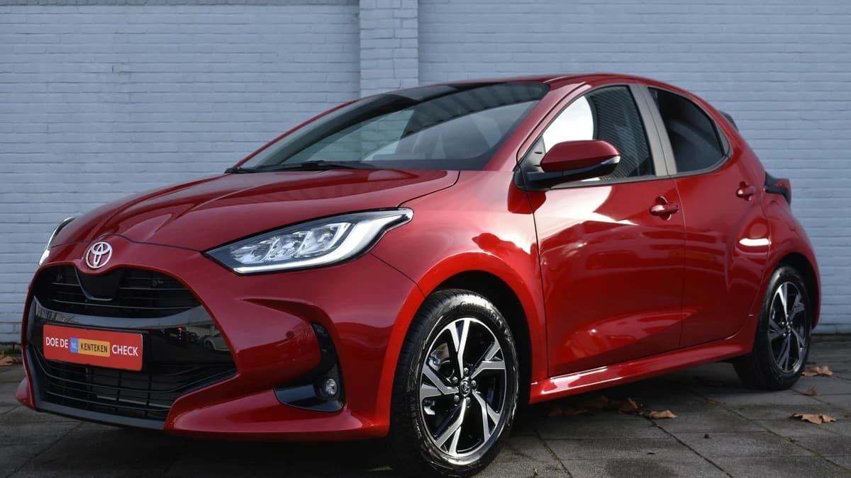 Toyota Yaris 1.5 Hybrid 115 Dynamic Automaat 116Pk — foto 1