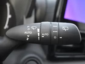 Toyota Yaris 1.5 Hybrid 115 Dynamic Automaat 116Pk thumbnail 12