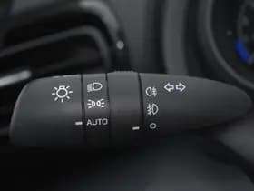 Toyota Yaris 1.5 Vvt-I Dynamic Handgeschakeld 126Pk thumbnail 9