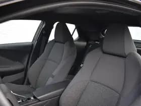 Toyota C-HR 1.8 Hybrid 140 Active Automaat 140Pk thumbnail 6