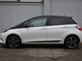 Toyota Yaris 1.5 Hybrid Bi-Tone Automaat 100Pk thumbnail 3