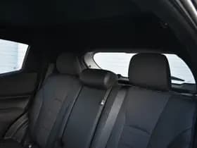 Toyota Urban Cruiser Executive 61 Kwh Automaat 174Pk thumbnail 15