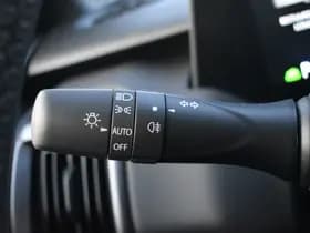 Toyota Urban Cruiser Executive 61 Kwh Automaat 174Pk thumbnail 9