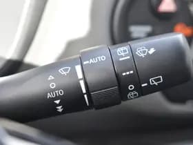 Toyota Yaris 1.5 Hybrid Dynamic Automaat 100Pk thumbnail 6