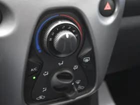 Toyota Aygo 1.0 Vvt-I X-Play Handgeschakeld 72Pk thumbnail 15