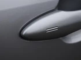 Toyota Yaris Cross 1.5 Hybrid Dynamic Limited Automaat 116Pk thumbnail 2