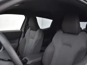 Toyota Urban Cruiser Dynamic 61 Kwh Automaat 174Pk thumbnail 6