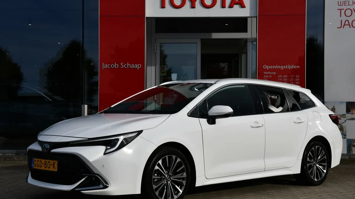 Toyota Corolla Touring Sports Hybrid 140 Dynamic + Automaat 140Pk — foto 1