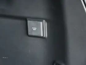 Toyota Land Cruiser 2.8 D-4D Standard Roof Window Van First Edition Limited Automaat 206Pk thumbnail 35