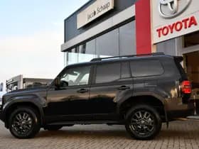 Toyota Land Cruiser 2.8 D-4D Standard Roof Window Van First Edition Limited Automaat 206Pk thumbnail 5