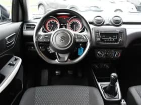 Suzuki Swift 1.2 Comfort Smart Hybrid 83Pk thumbnail 2