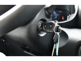 Toyota Yaris 1.5 Hybrid 115 Dynamic Limited 116Pk Automaat thumbnail 17