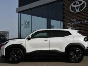 Toyota Urban Cruiser Executive 61 Kwh Automaat 174Pk thumbnail 5