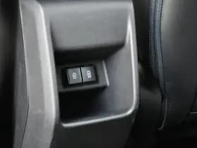 Toyota Urban Cruiser Executive 61 Kwh Automaat 174Pk thumbnail 42