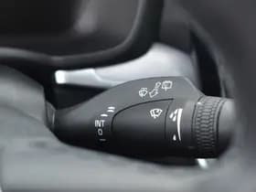 Volvo V60 B3 177PK Automaat Momentum Advantage thumbnail 26