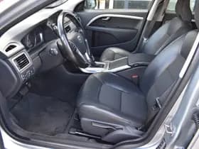 Volvo V70 T4 190PK Automaat Classic Edition thumbnail 2