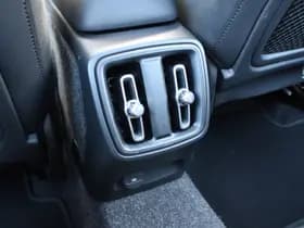 Volvo XC40 Recharge P8 AWD R-Design thumbnail 15