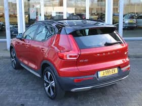 Volvo XC40 Recharge P8 AWD R-Design thumbnail 3