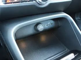 Volvo XC40 Recharge P8 AWD R-Design thumbnail 27