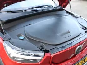 Volvo XC40 Recharge P8 AWD R-Design thumbnail 34