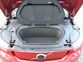 Volvo XC40 Recharge P8 AWD R-Design thumbnail 35