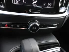 Volvo V60 T6 Plug-in hybrid AWD Essential Bright thumbnail 27