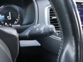 Volvo XC90 T8 Twin Engine AWD Momentum thumbnail 25