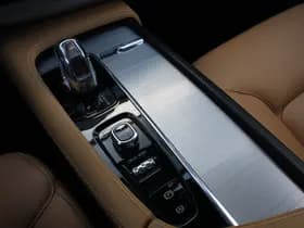 Volvo XC90 T8 Twin Engine AWD Momentum thumbnail 29