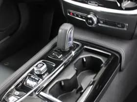 Volvo V60 T6 Recharge AWD R-Design thumbnail 45