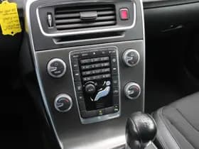 Volvo V60 T3 Momentum thumbnail 25