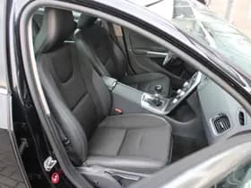 Volvo V60 T3 Momentum thumbnail 36