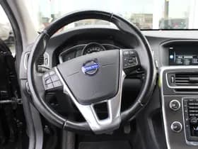 Volvo V60 T3 Momentum thumbnail 40