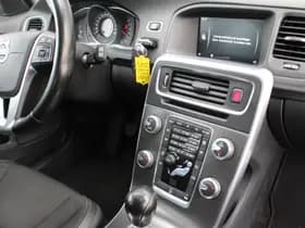 Volvo V60 T3 Momentum thumbnail 41