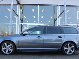 Volvo V70 2.5T Momentum thumbnail 2