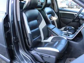 Volvo V70 2.5T Momentum thumbnail 48