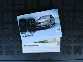 Volvo V70 2.5T Momentum thumbnail 9