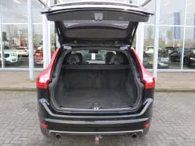 Volvo XC60 T5 FWD Summum thumbnail 6