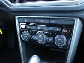 Volkswagen T-Roc 1.5 TSI Automaat Style Business thumbnail 52