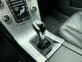 Volvo XC60 D3 150pk Polar+ / Lederen bekleding / Stoelverwarming / Elektr. verstelbare stoel / Trekhaak / All-season banden / thumbnail 30