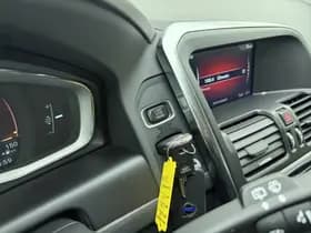 Volvo XC60 D3 150pk Polar+ / Lederen bekleding / Stoelverwarming / Elektr. verstelbare stoel / Trekhaak / All-season banden / thumbnail 31