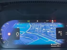 Volvo XC40 Extended Range Plus 82 kWh / Adaptieve cruise control / verwarmbare voorstoelen / Trekhaak / thumbnail 19